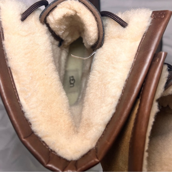 UGG Kids UGG Butte II CWR size 6 in Tan colour - Picture 6 of 16